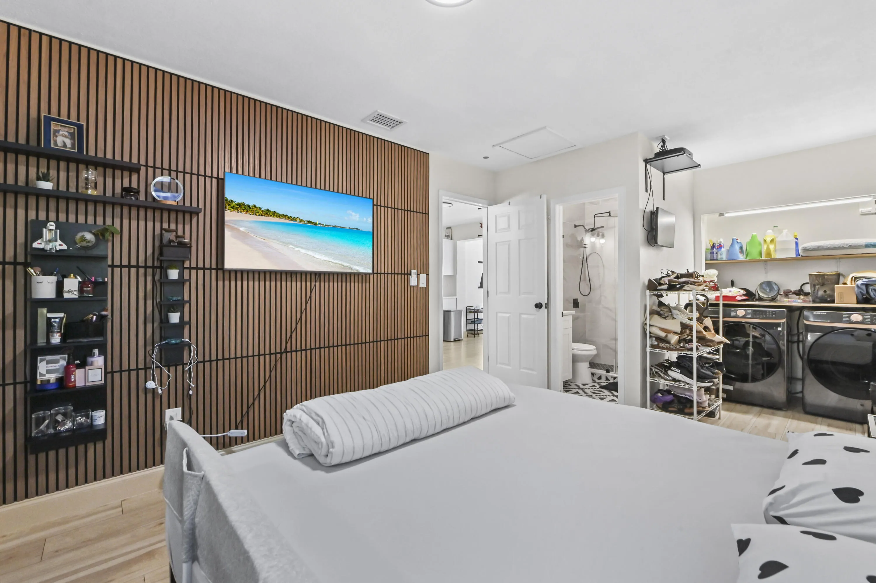 21 Bedroom 03