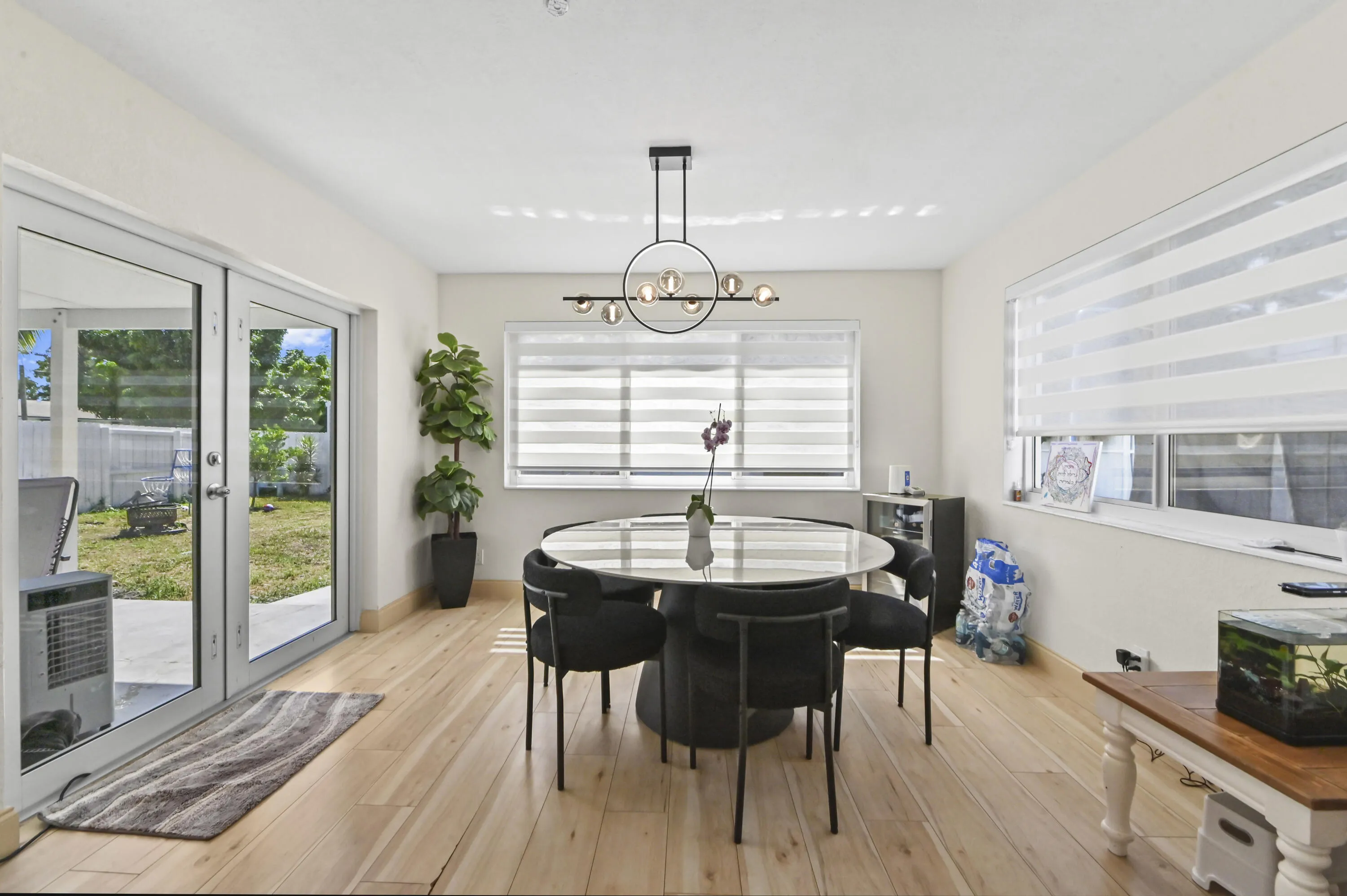 17 Dining area 01
