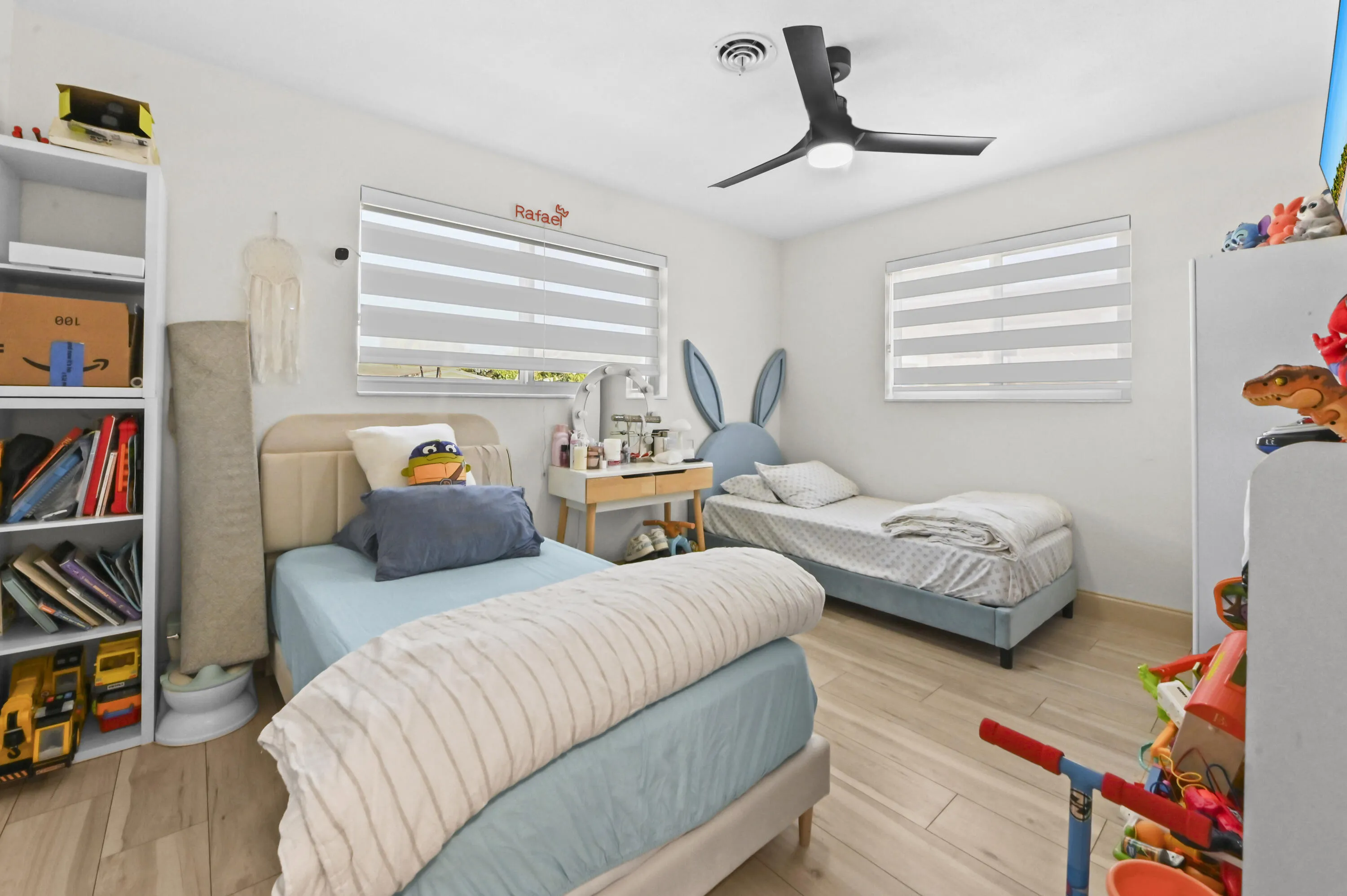 04 Bedroom 01