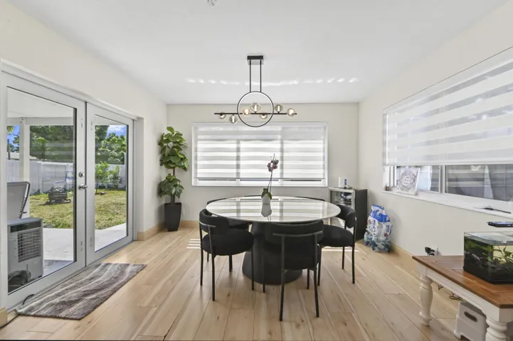 17 Dining area 01