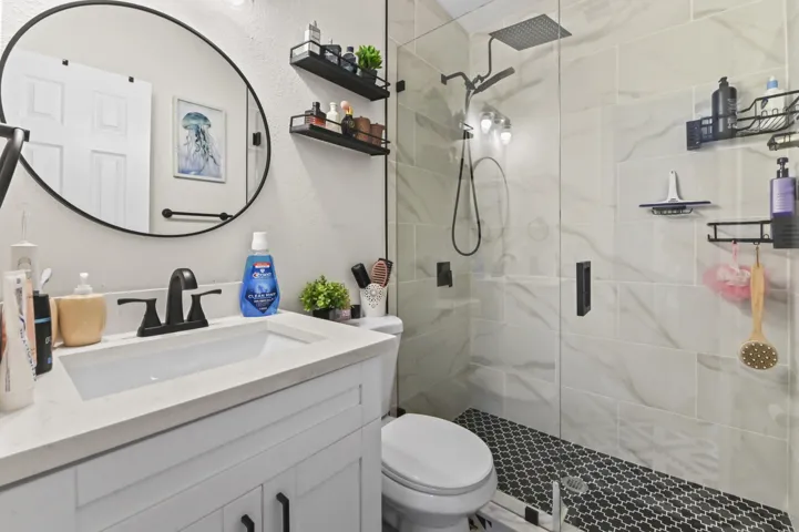 22 Bathroom 01