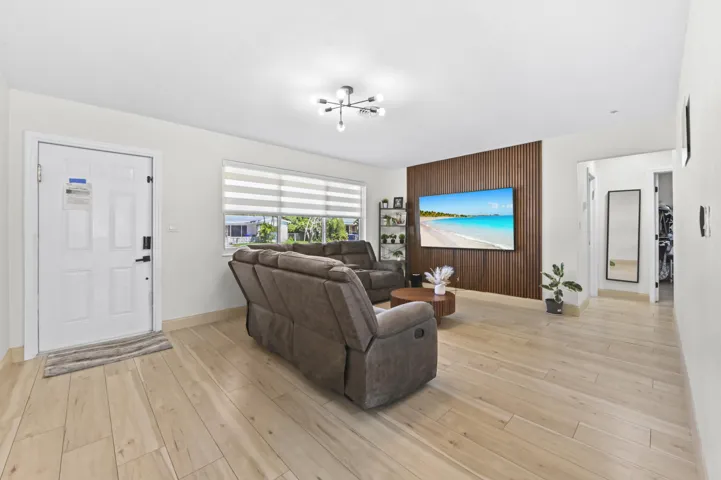 11 Living room 02