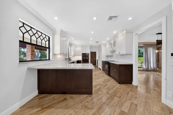 029-036-Kitchen-1500x1000