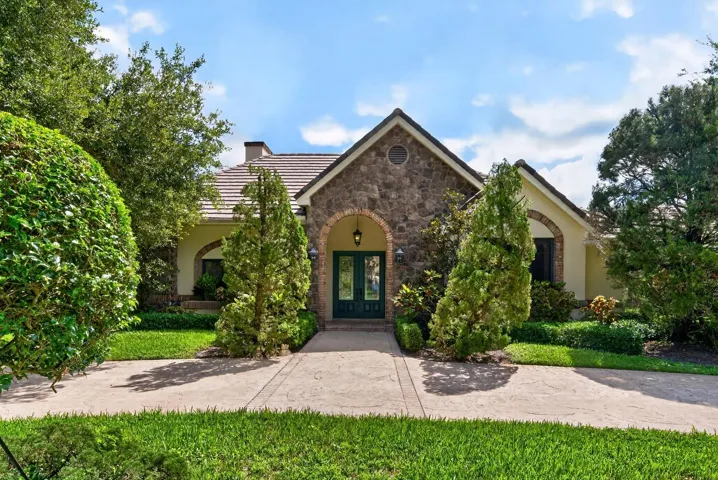 003-100-Front of Home-1498x1000
