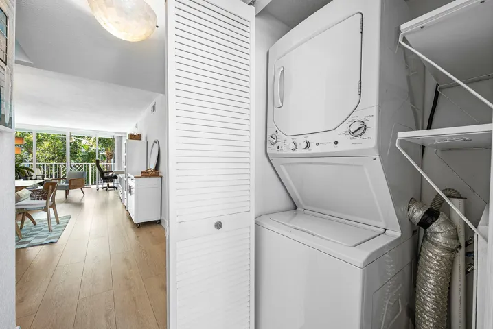Full Size Washer/Dryer