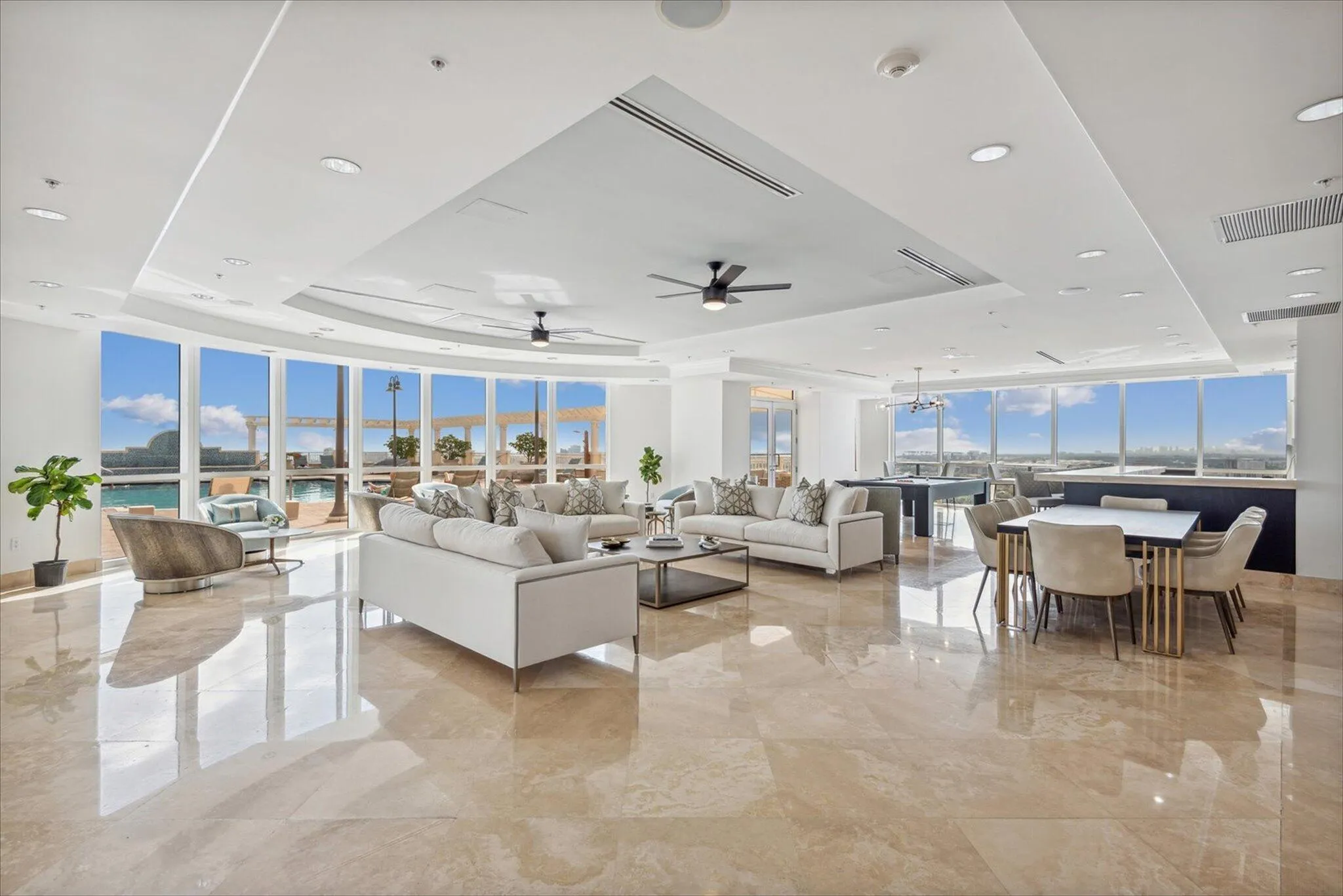 25FL Sky Lounge