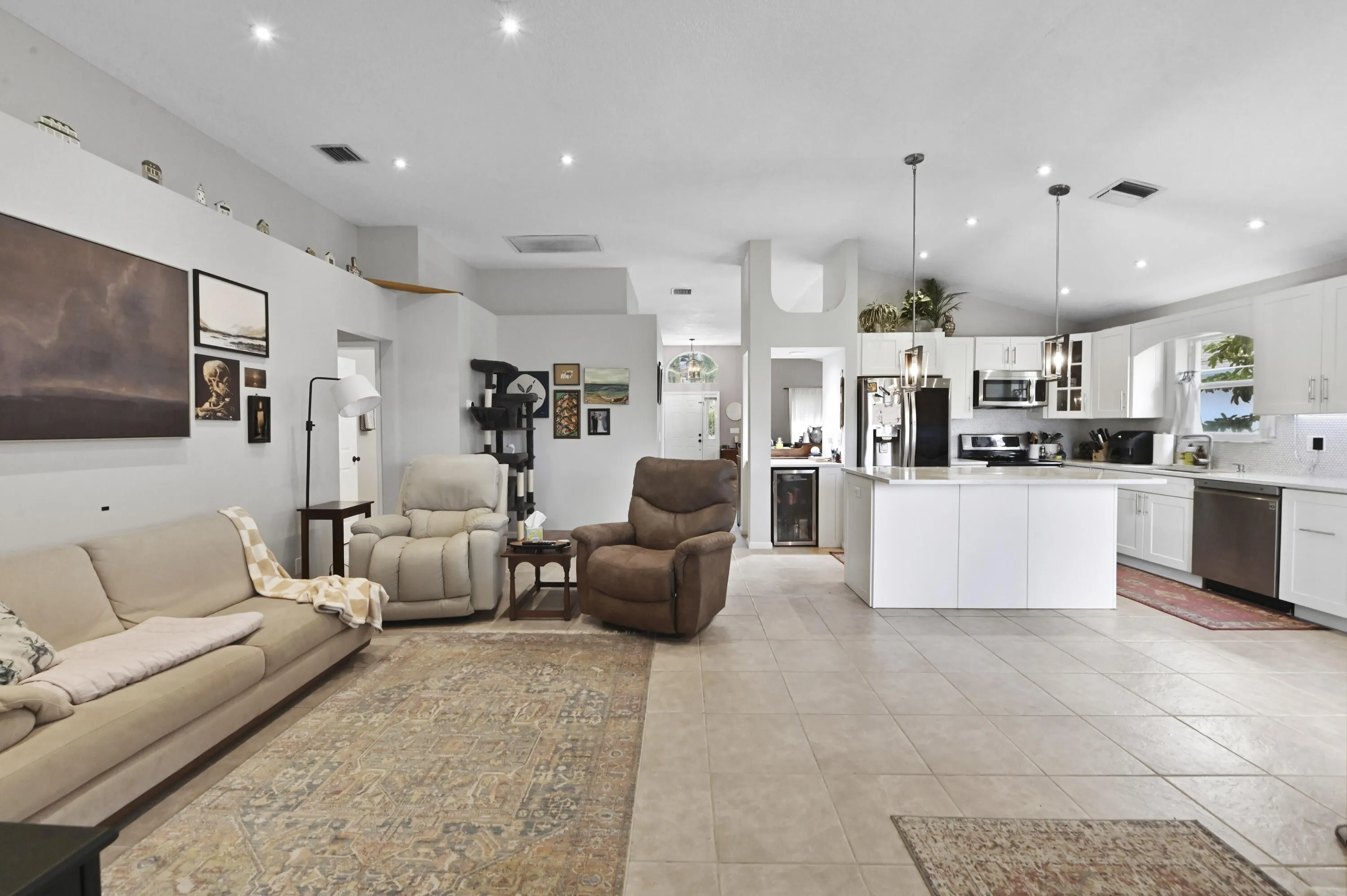 19 Living room 04