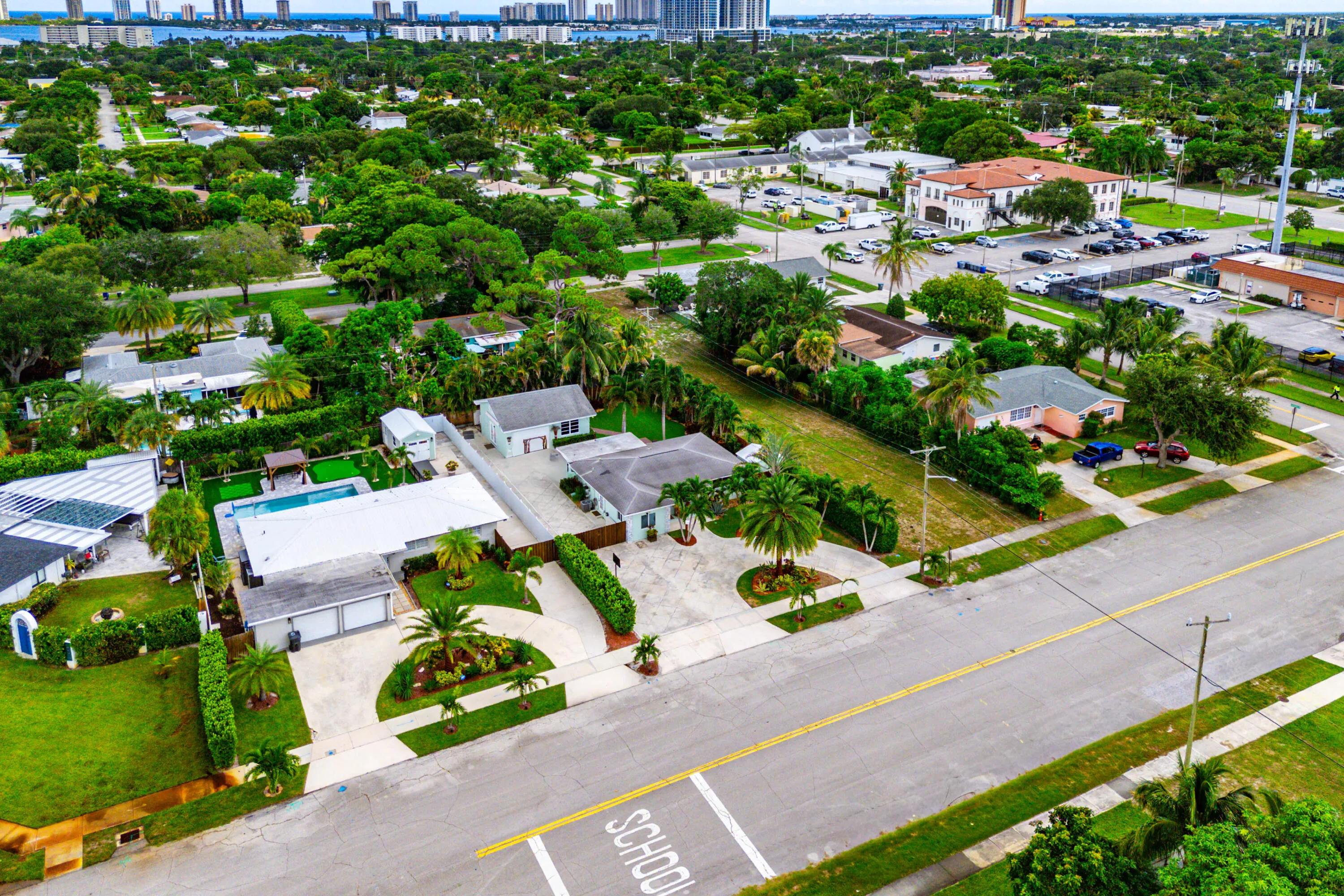 047-8196thStreet-LakePark-FL-33403-FULL