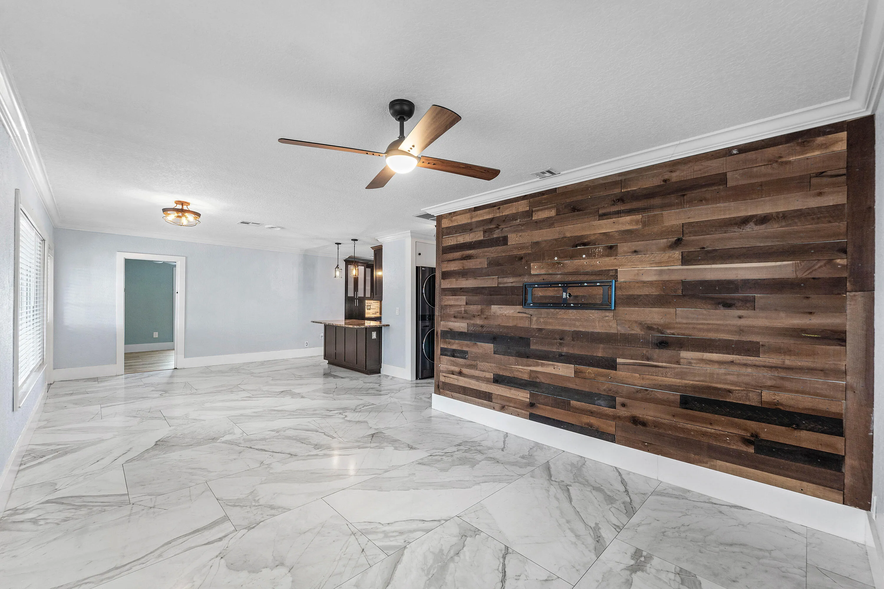 Living room/dining room