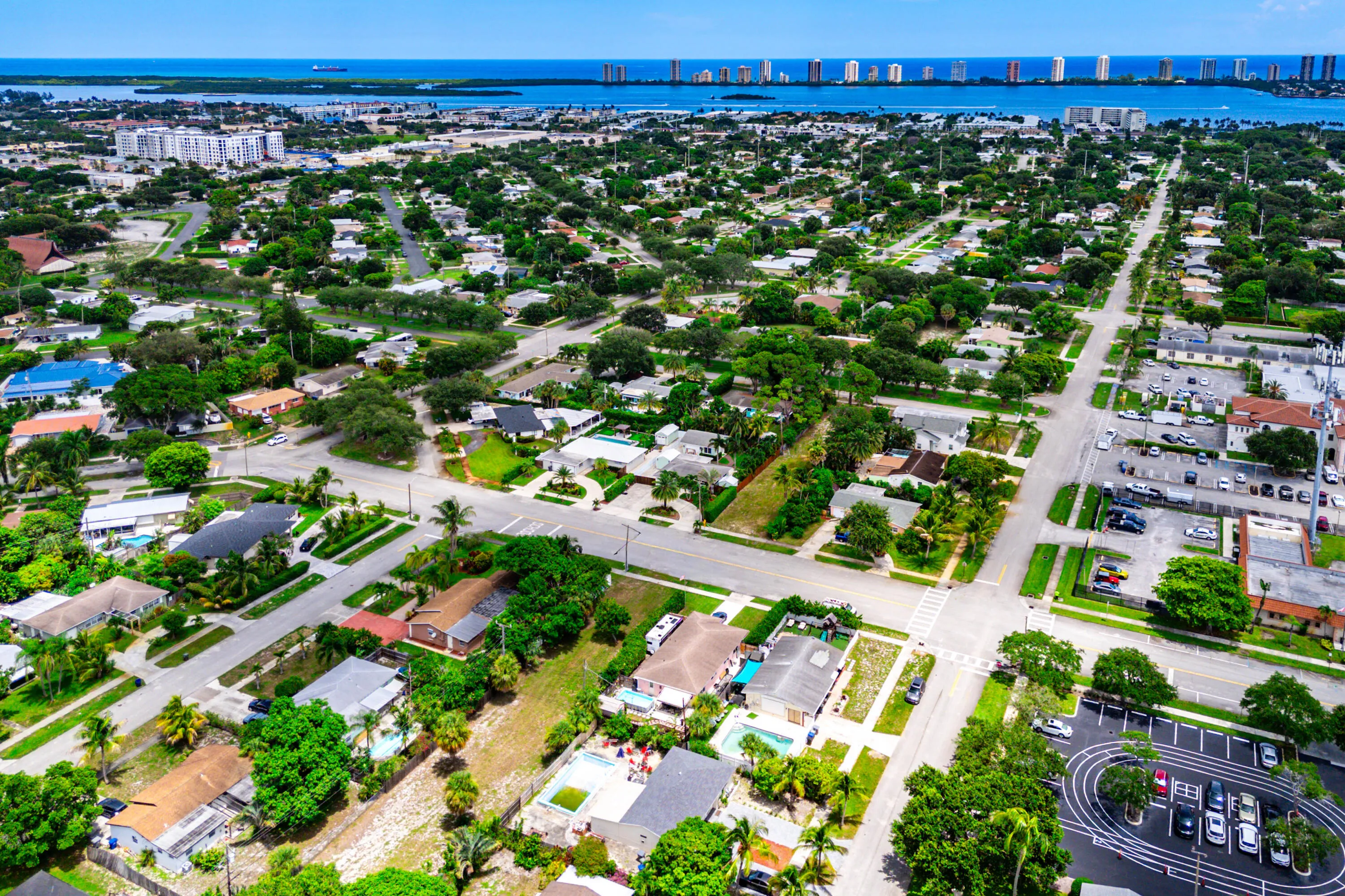 050-8196thStreet-LakePark-FL-33403-FULL