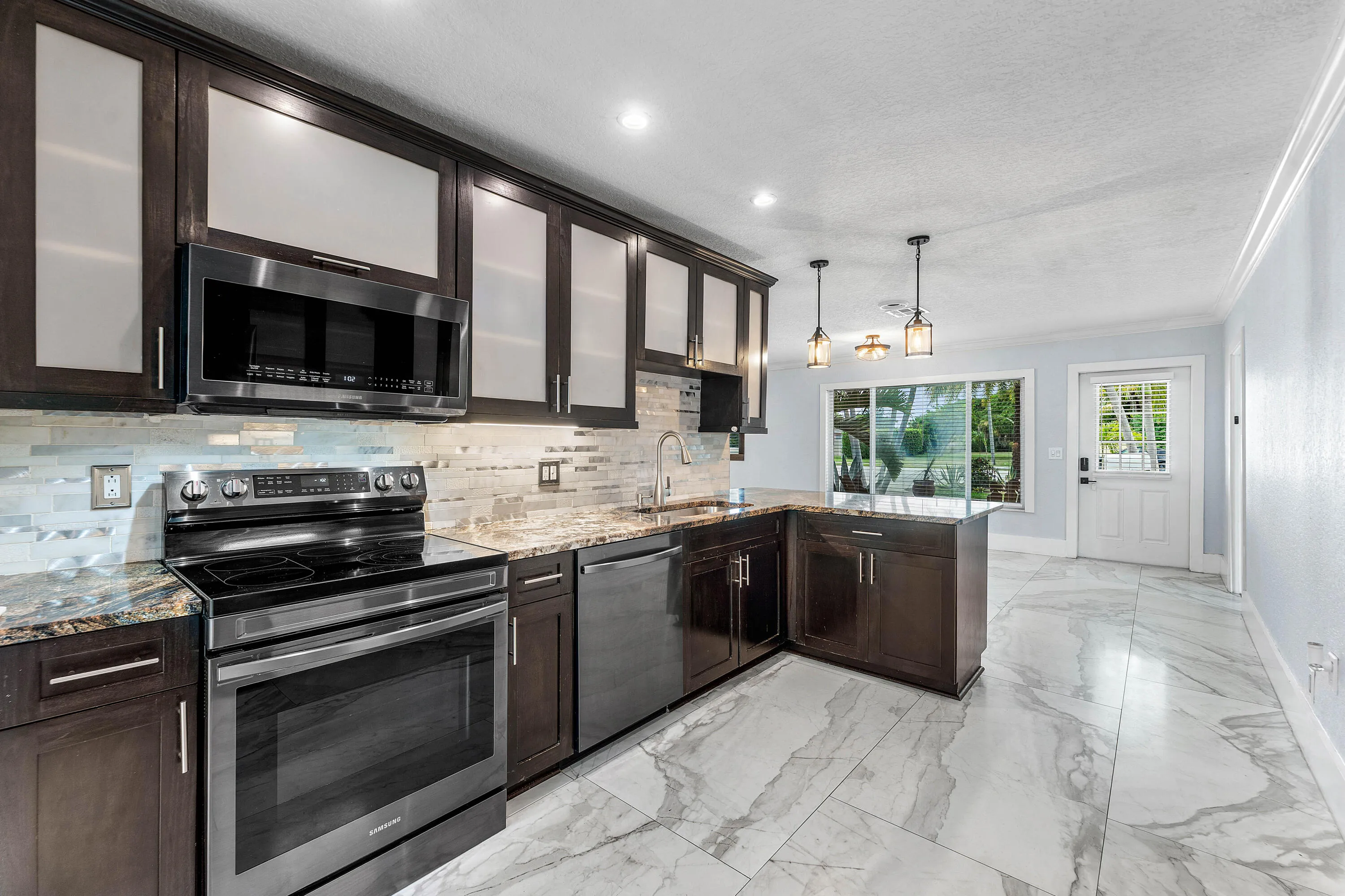 011-8196thStreet-LakePark-FL-33403-FULL