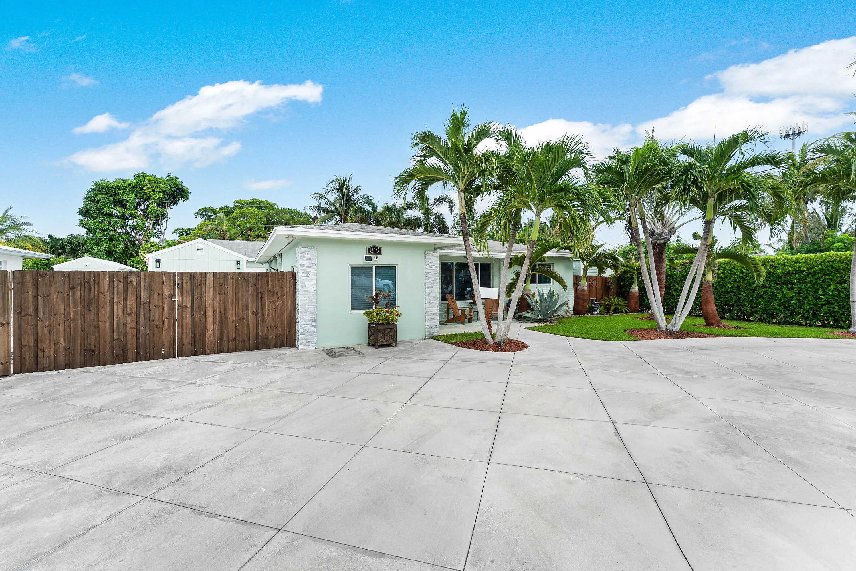 004-8196thStreet-LakePark-FL-33403-FULL