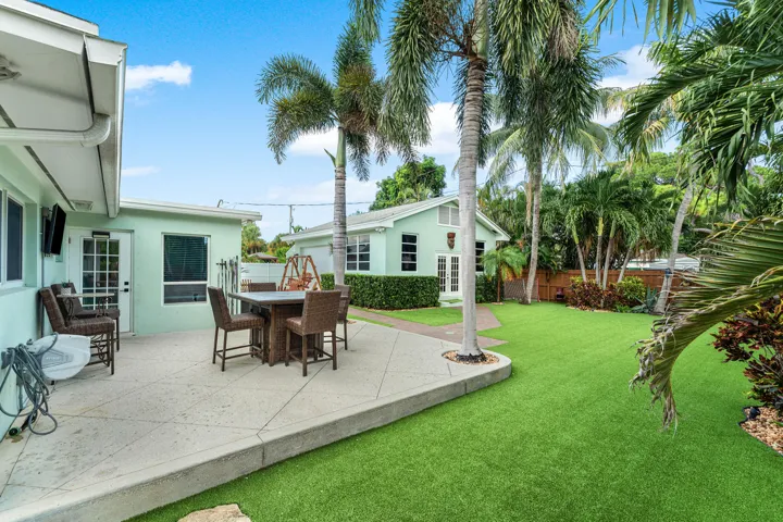 030-8196thStreet-LakePark-FL-33403-FULL