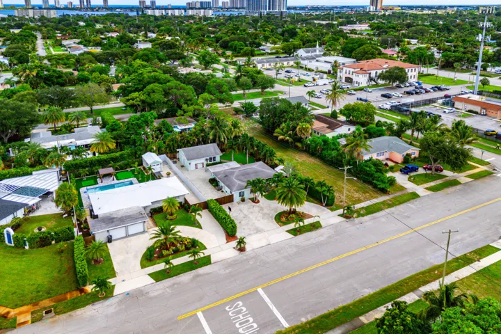 047-8196thStreet-LakePark-FL-33403-FULL