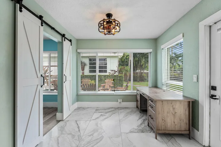 Dining room/office