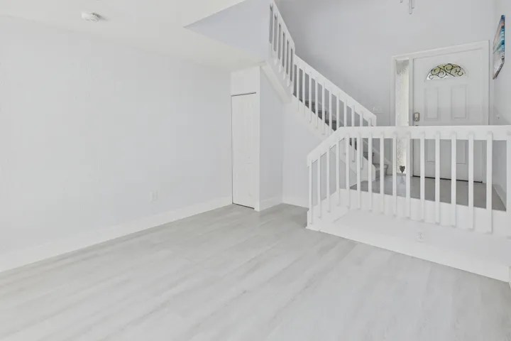 CAM06286G6-PR0033-STILL006
