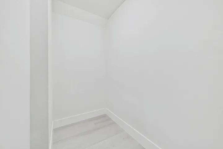 CAM06286G6-PR0034-STILL003