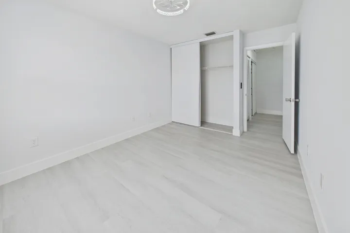 CAM06286G6-PR0033-STILL026