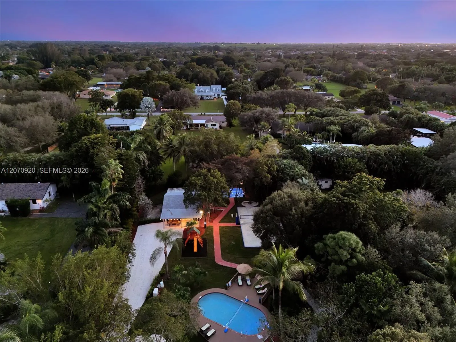 Photo 34