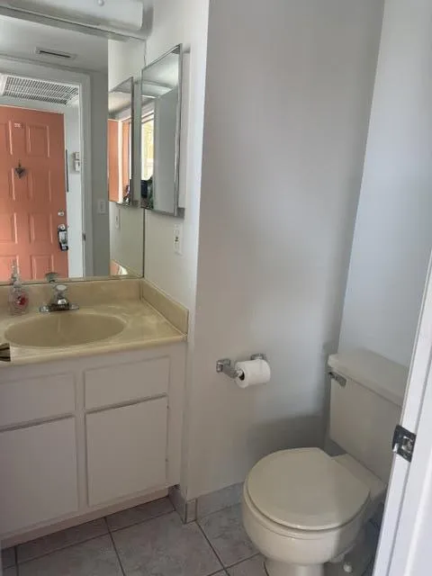 1/2 bath