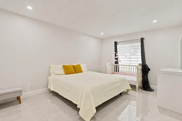 1ST BEDROOM