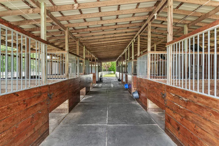 044-2749ARoad-LoxahatcheeGroves-FL-33470