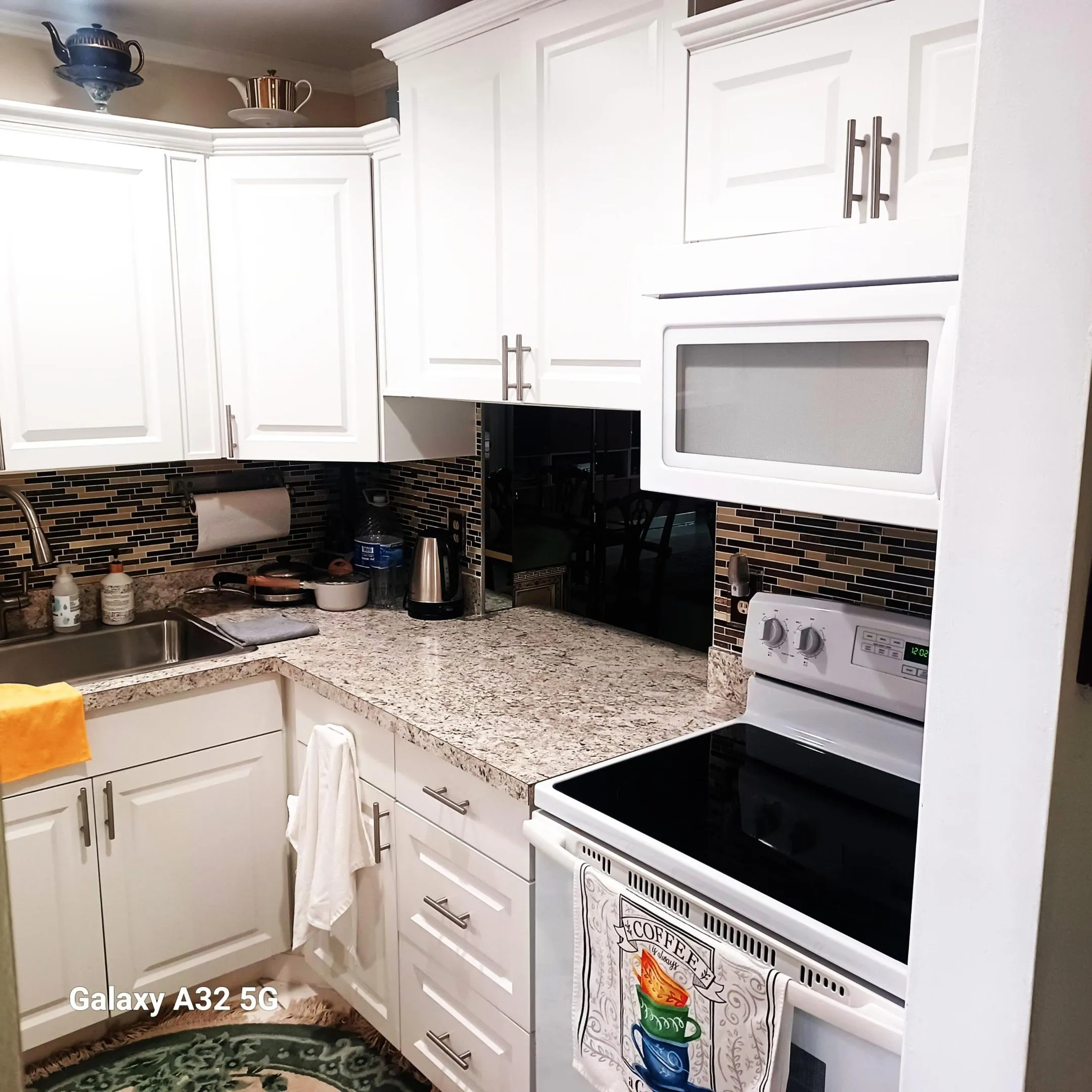155 Lake Meryl Drive Kitchen 3
