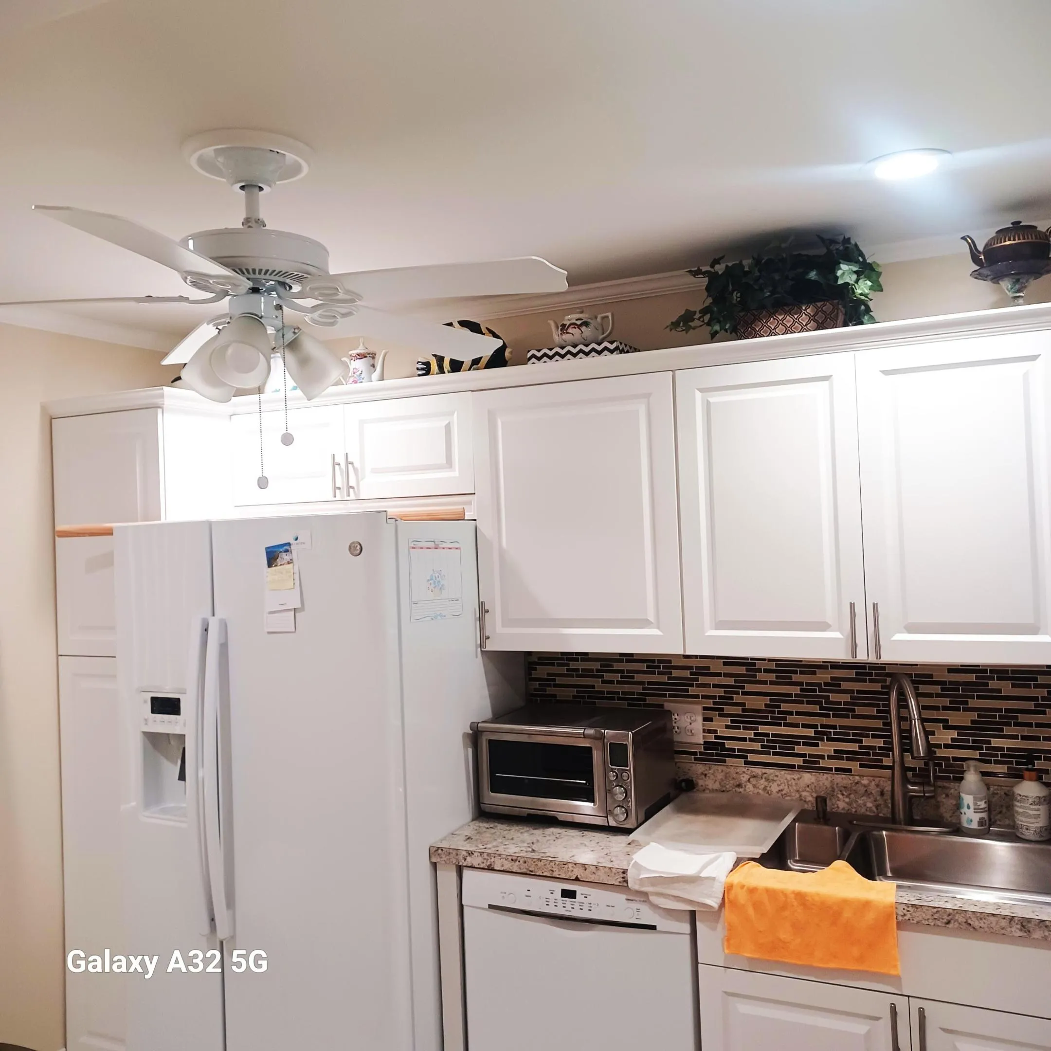 155 Lake Meryl Drive Kitchen