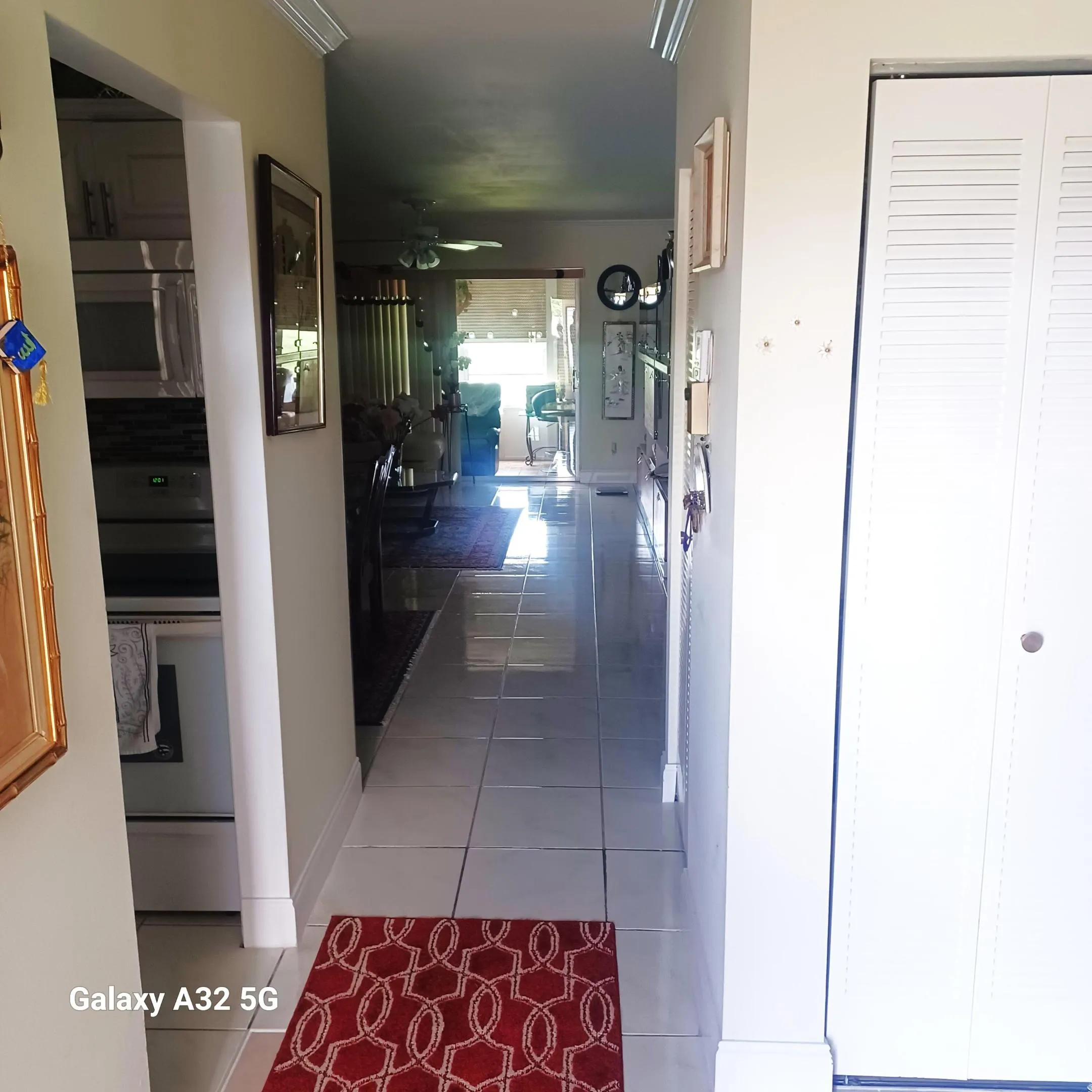 155 Lake Meryl Drive Entrance Hallway