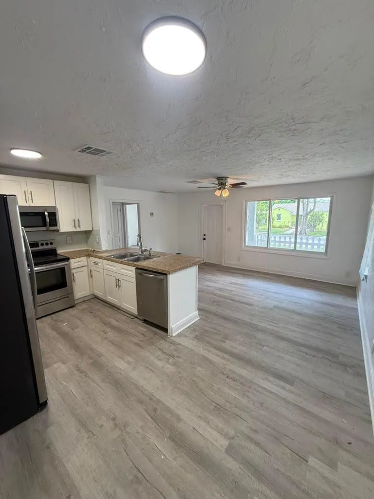 kitchen& Living room