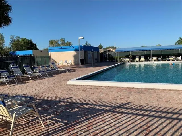 Pool 2