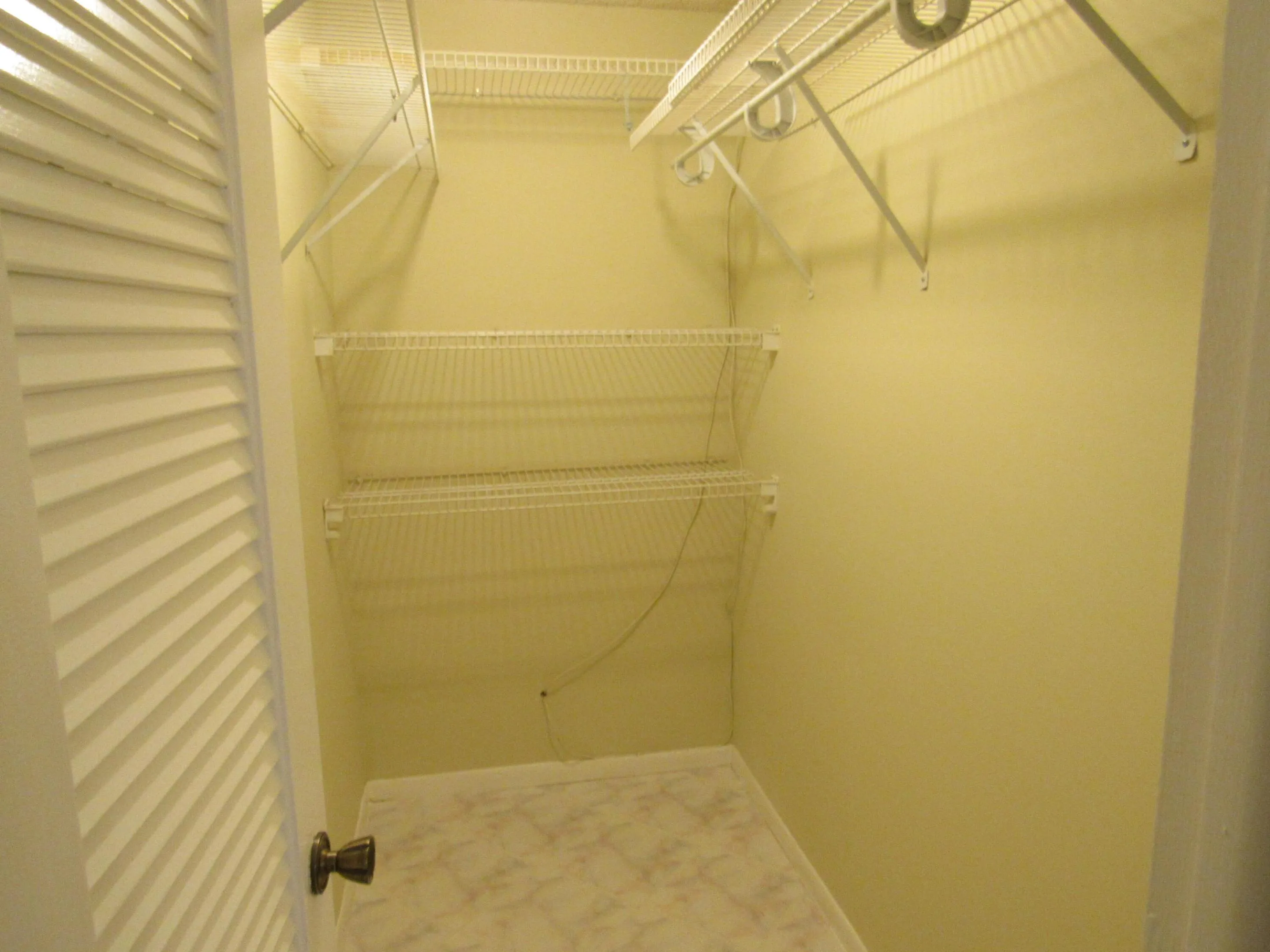 Walking Closet