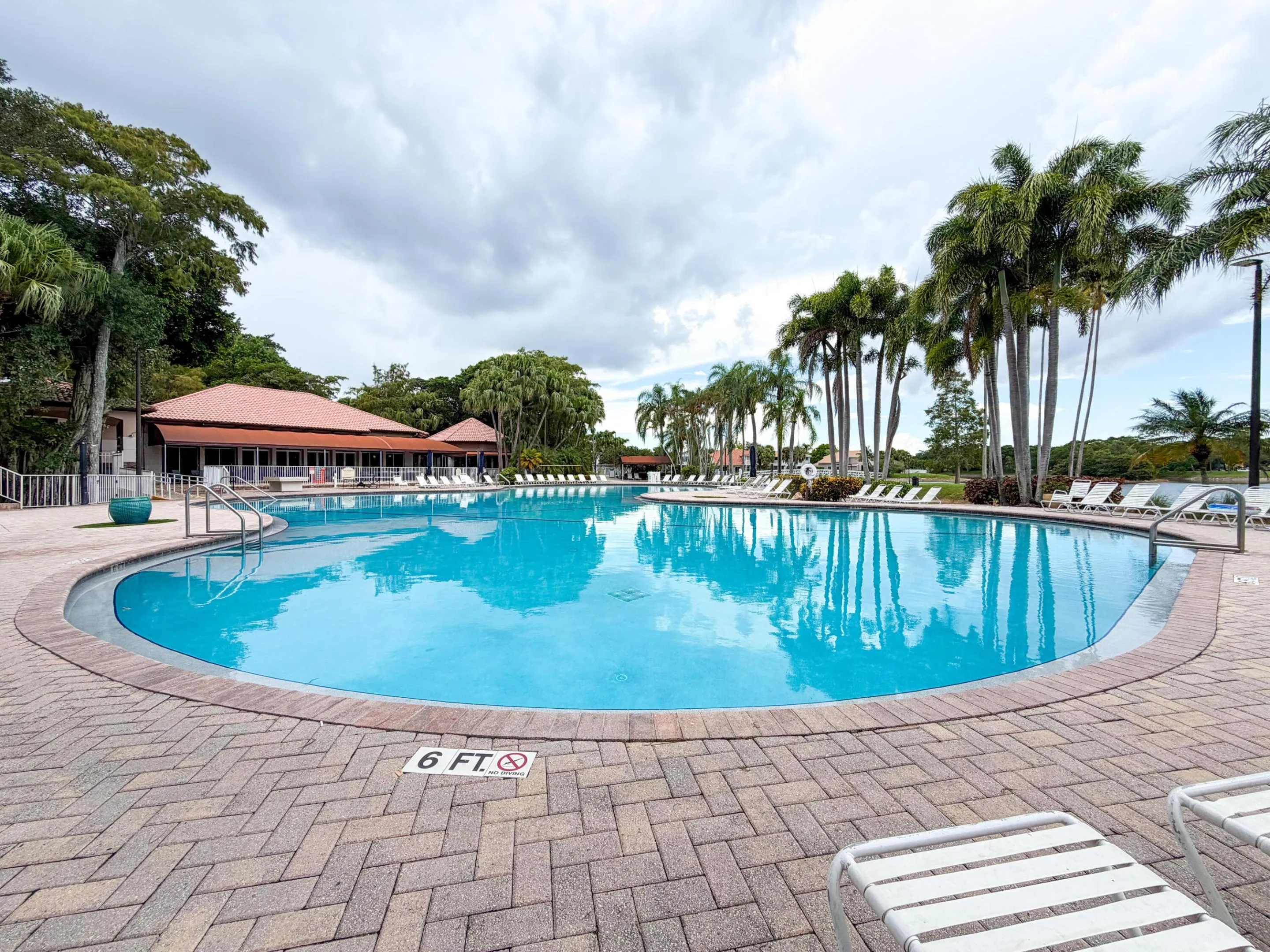 Club House 7