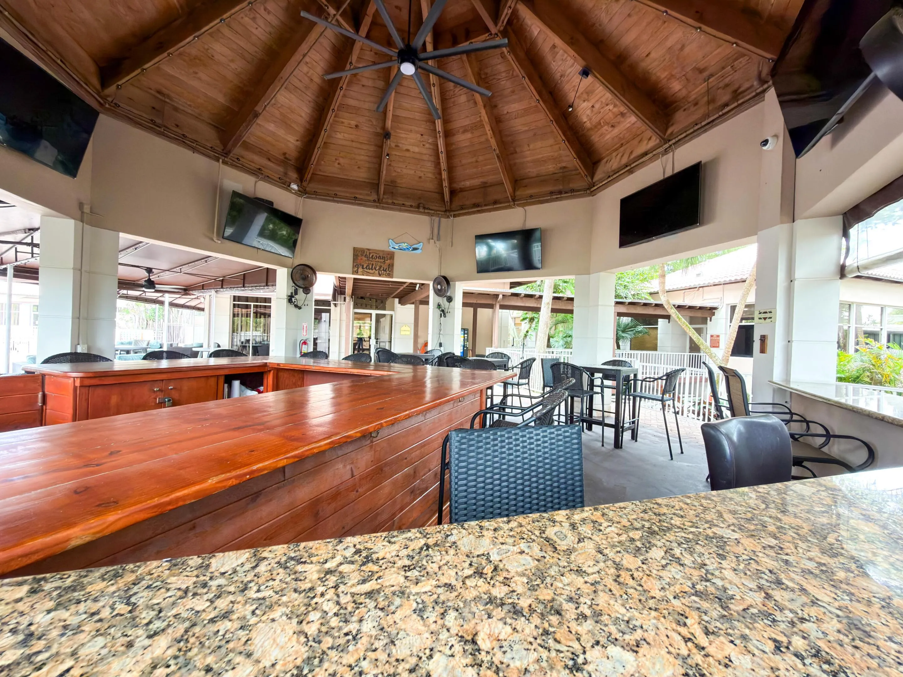 Club House 16