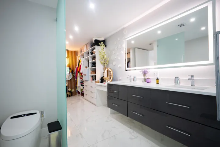 Master Bathroom 4