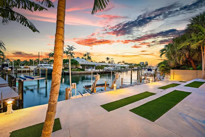 Dock