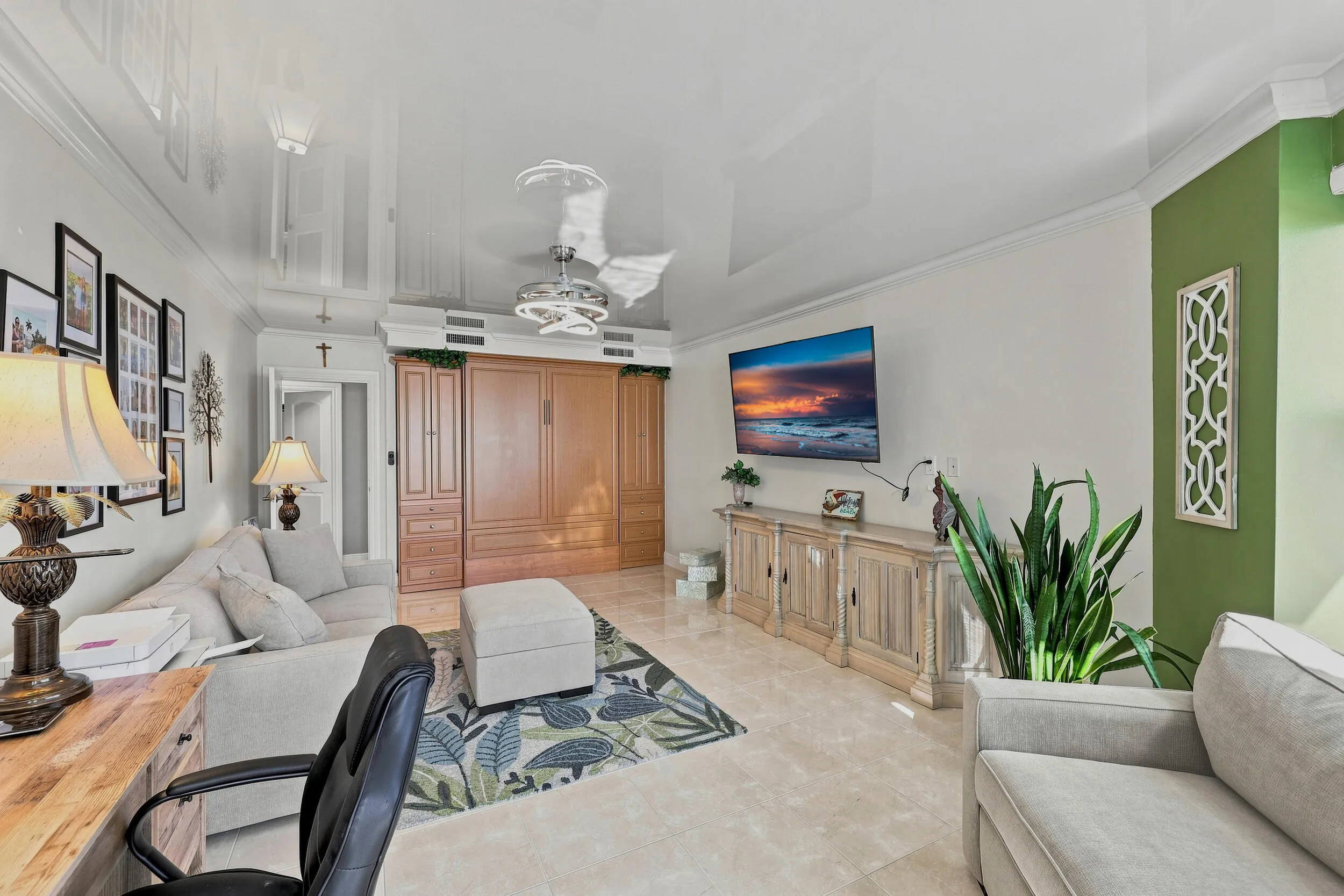 Second bedroom