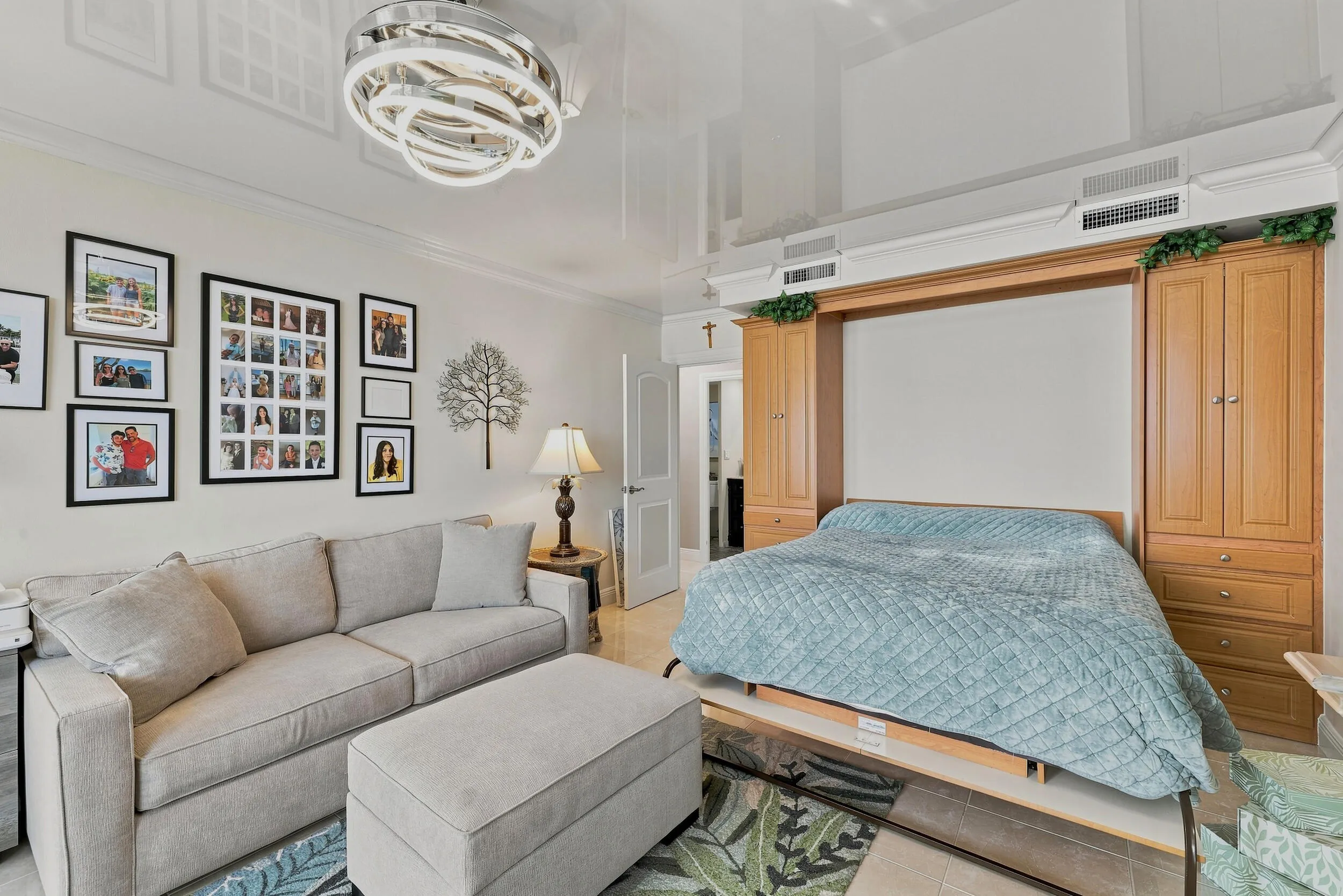 Second bedroom