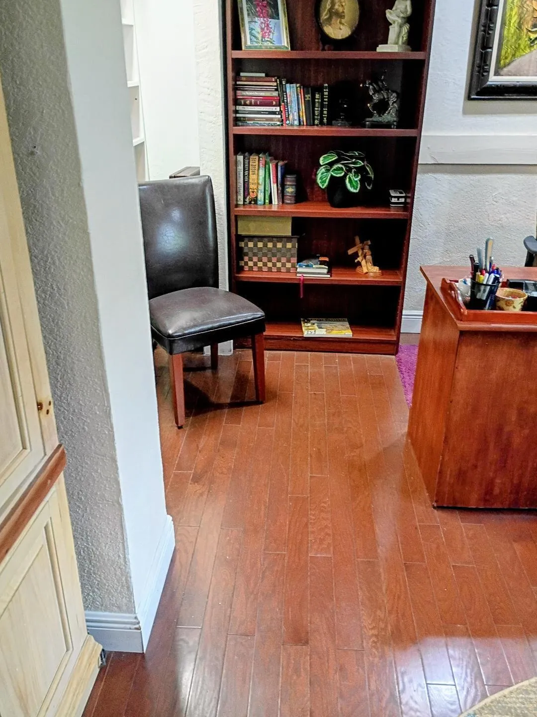 LARRY HOME OFFICE