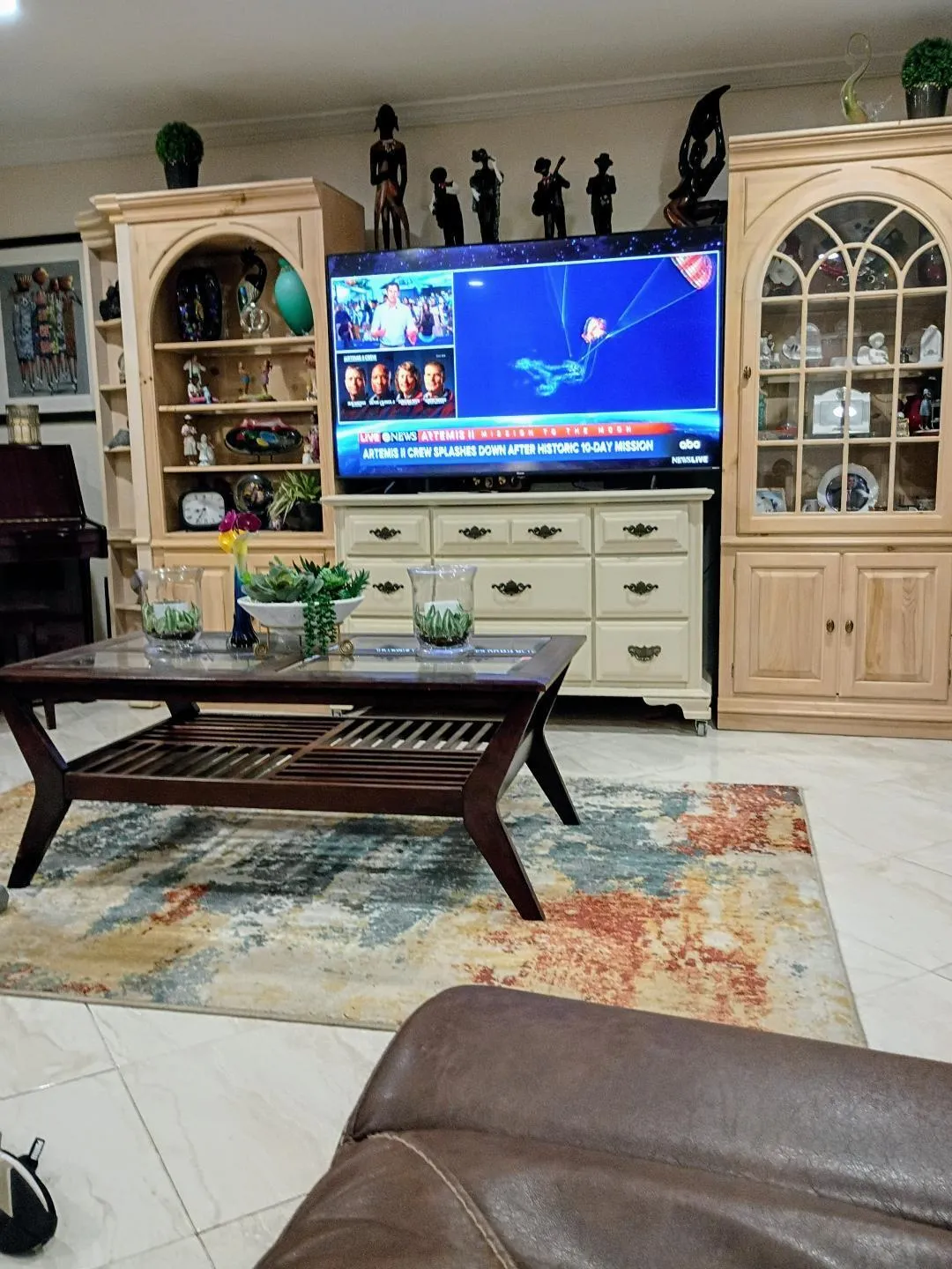 LIVING ROOM 3