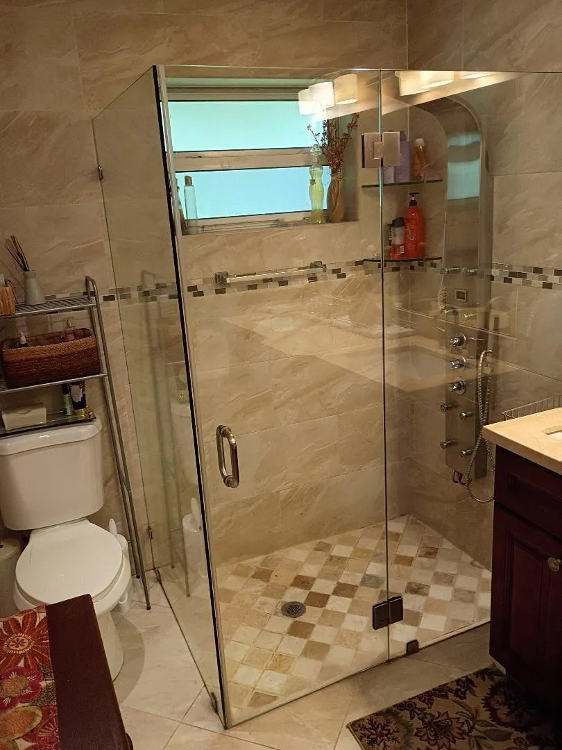 MASTER BATH SHOWER
