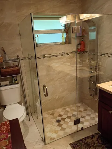 MASTER BATH SHOWER