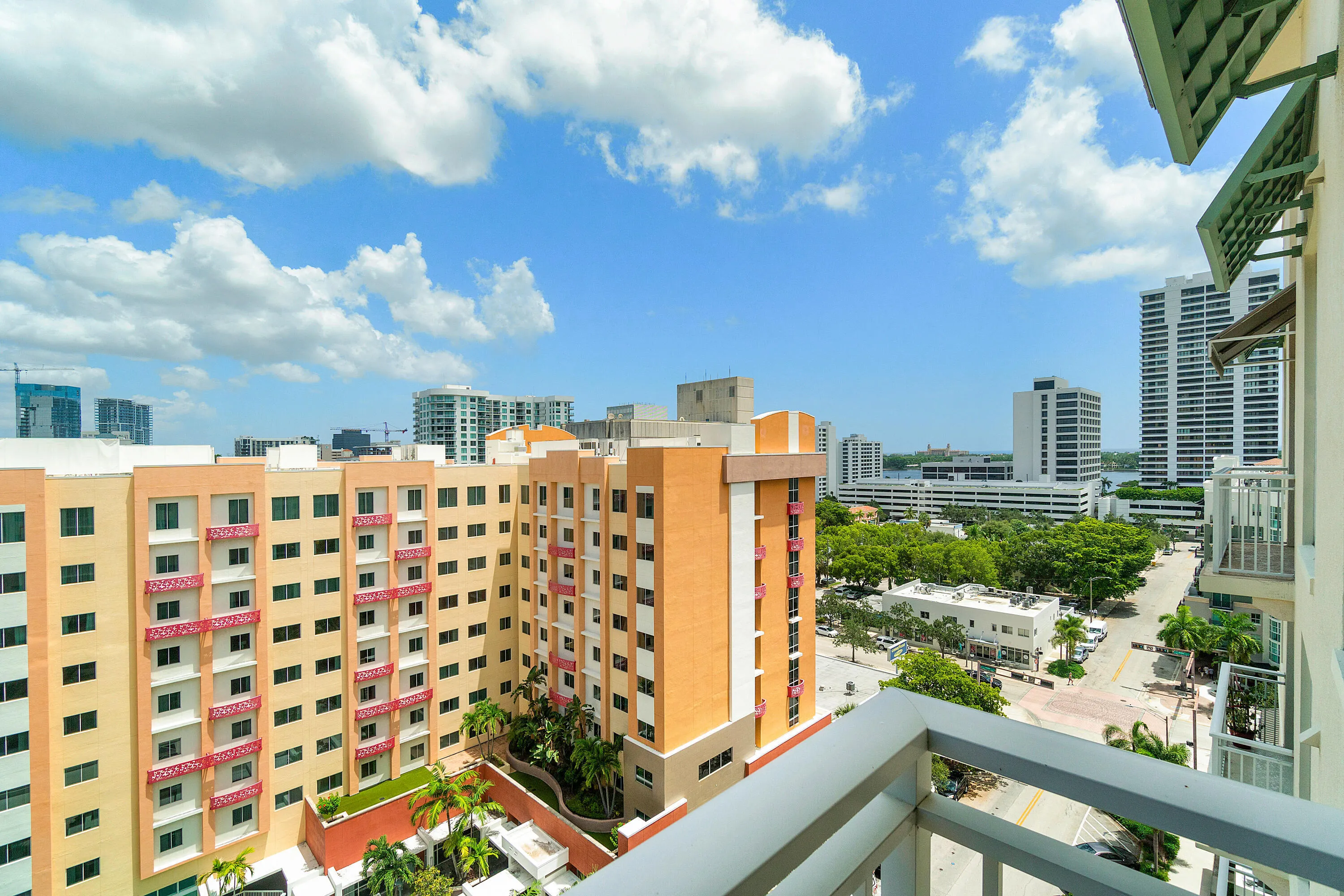 026-480HibiscusStreet-WestPalmBeach-FL-3