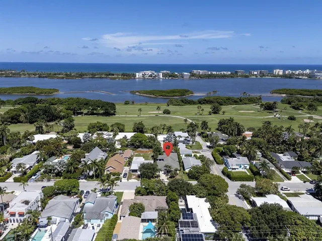 1106 N Lakeside Dr Lakeworth - 001