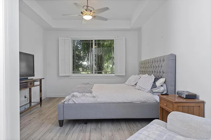 1106 N Lakeside Dr Lakeworth - 216
