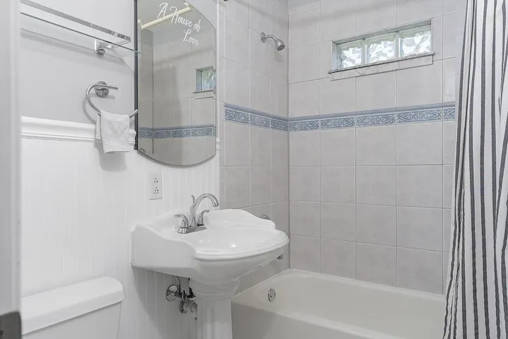 1106 N Lakeside Dr Lakeworth - 228