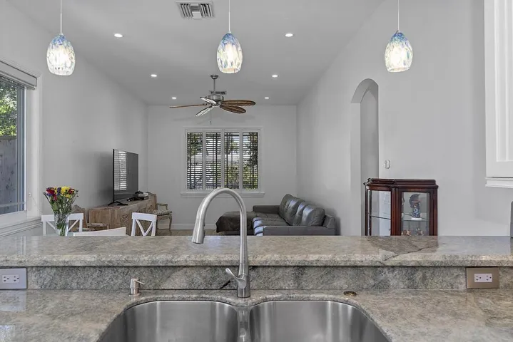 1106 N Lakeside Dr Lakeworth - 203