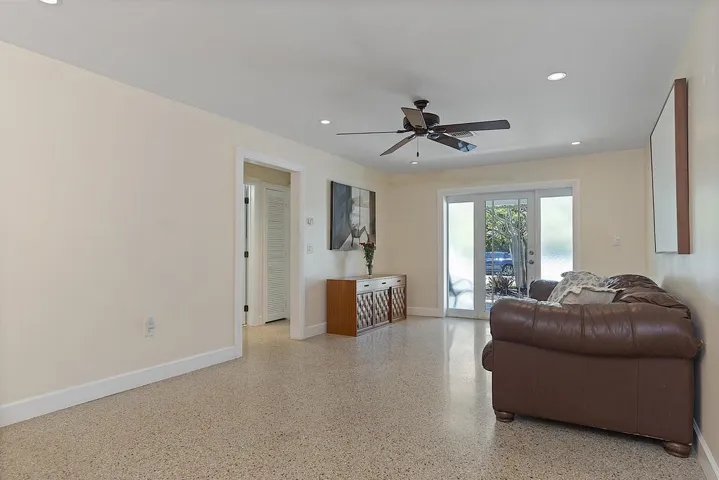 1106 N Lakeside Dr Lakeworth - 194