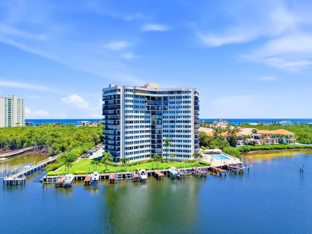Building Intracoastal Front Docks