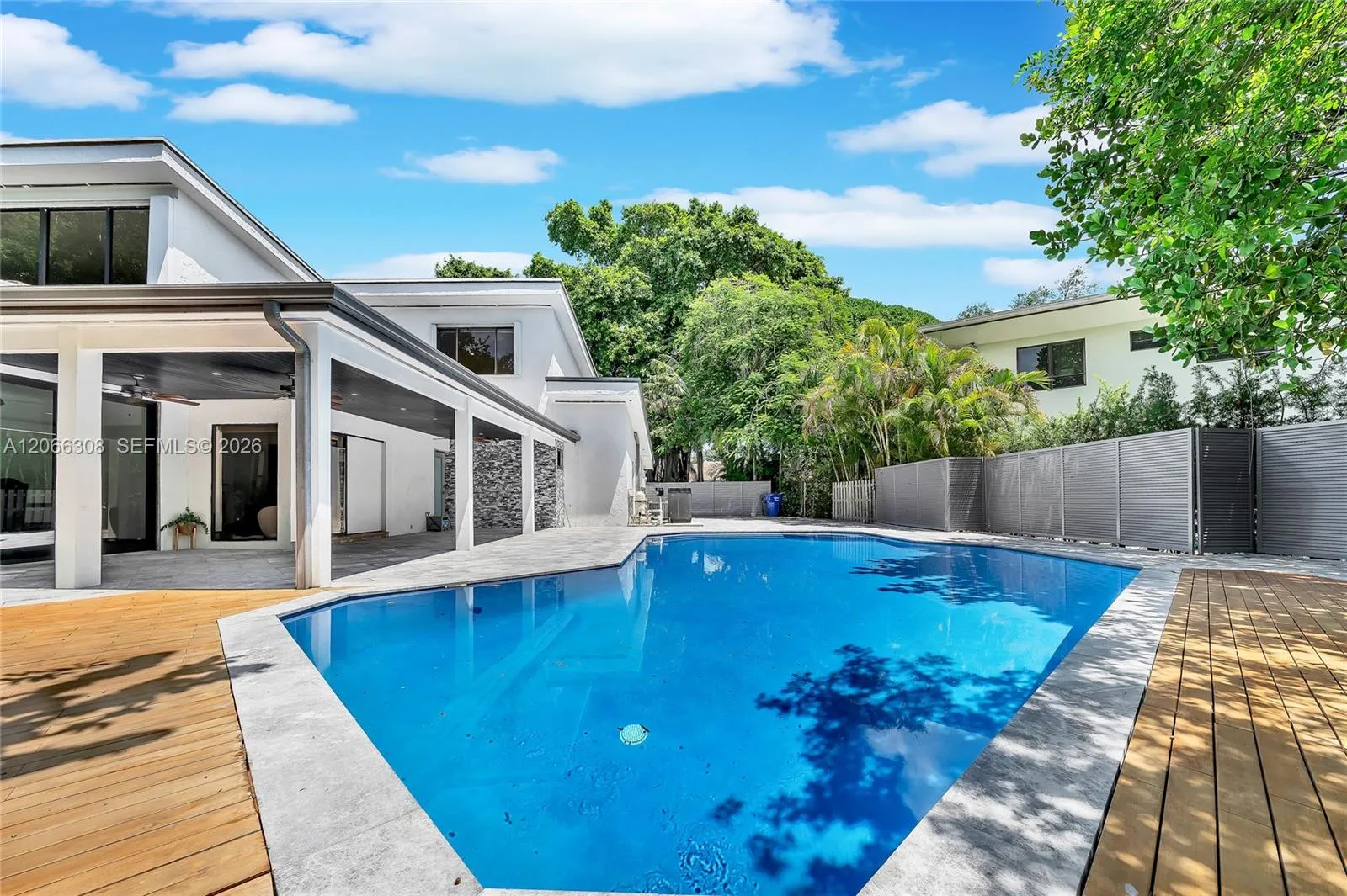 Property photo 75